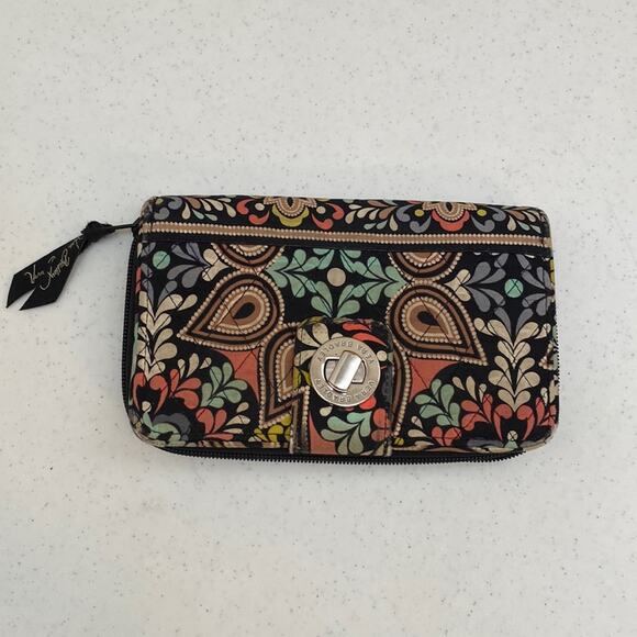 Vera Bradley Quilted turnlock wallet EUC - Picture 1 of 6